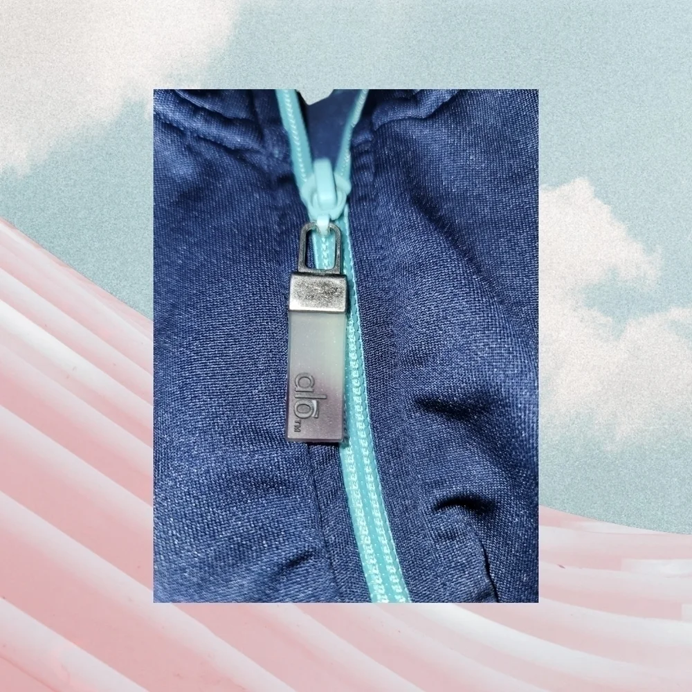 ALO Yoga CoolFit Women's Kata Performance Jacket Navy Aqua Size Medium Athletic